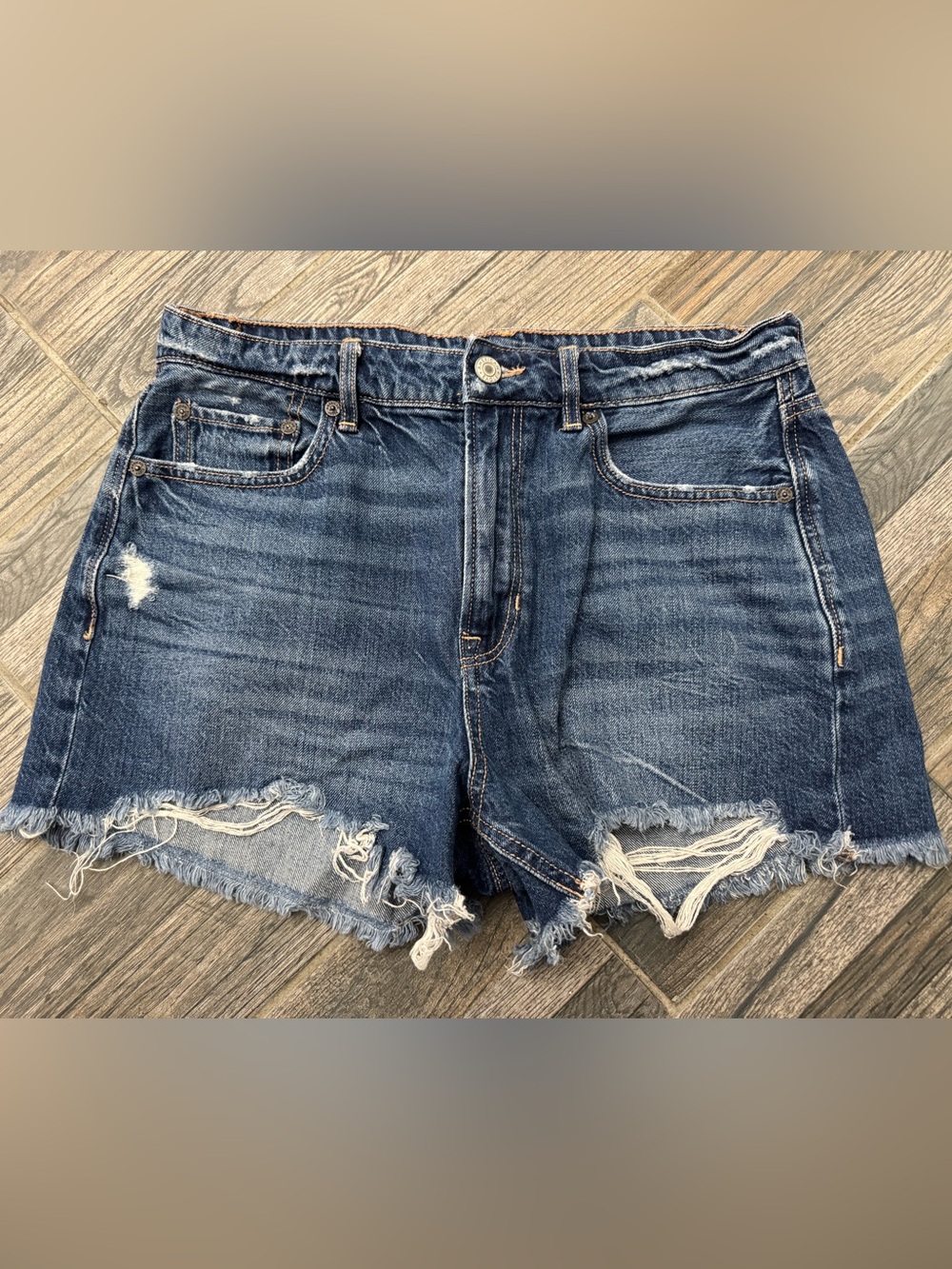 American Eagle Womens Distressed Tomgirl Jean shorts - size 8